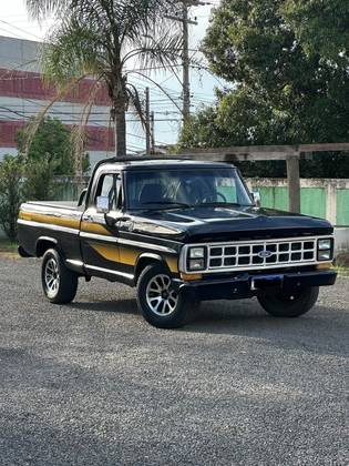 FORD F-1000 3.9 SUPER SÉRIE CS 8V DIESEL 2P MANUAL